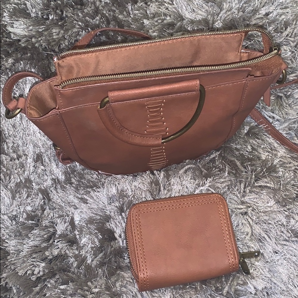 Universal Threads Crossbody & Wallet Set - Picture 2 of 3
